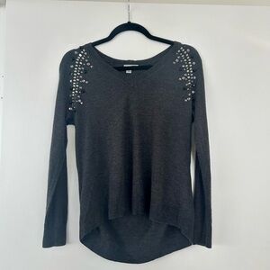 Halogen Embellished High Low V Neck Sweater Grey